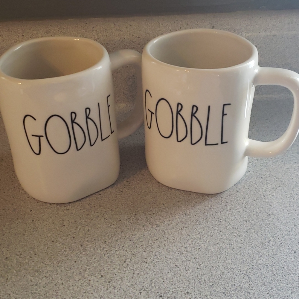 Set of 2 Rae Dunn mugs
